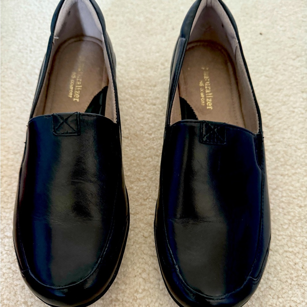 Naturalizer heeled loafers